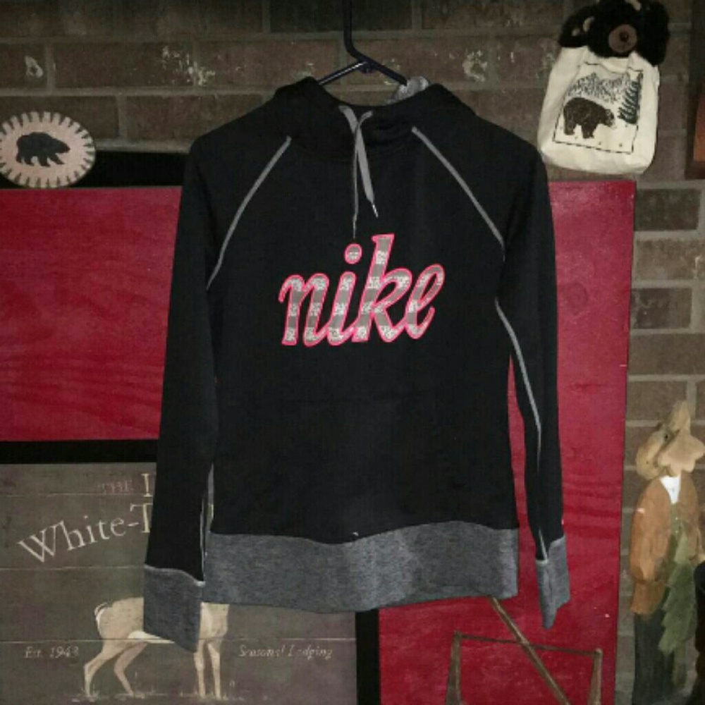 SOLD Nike Sweatshirt