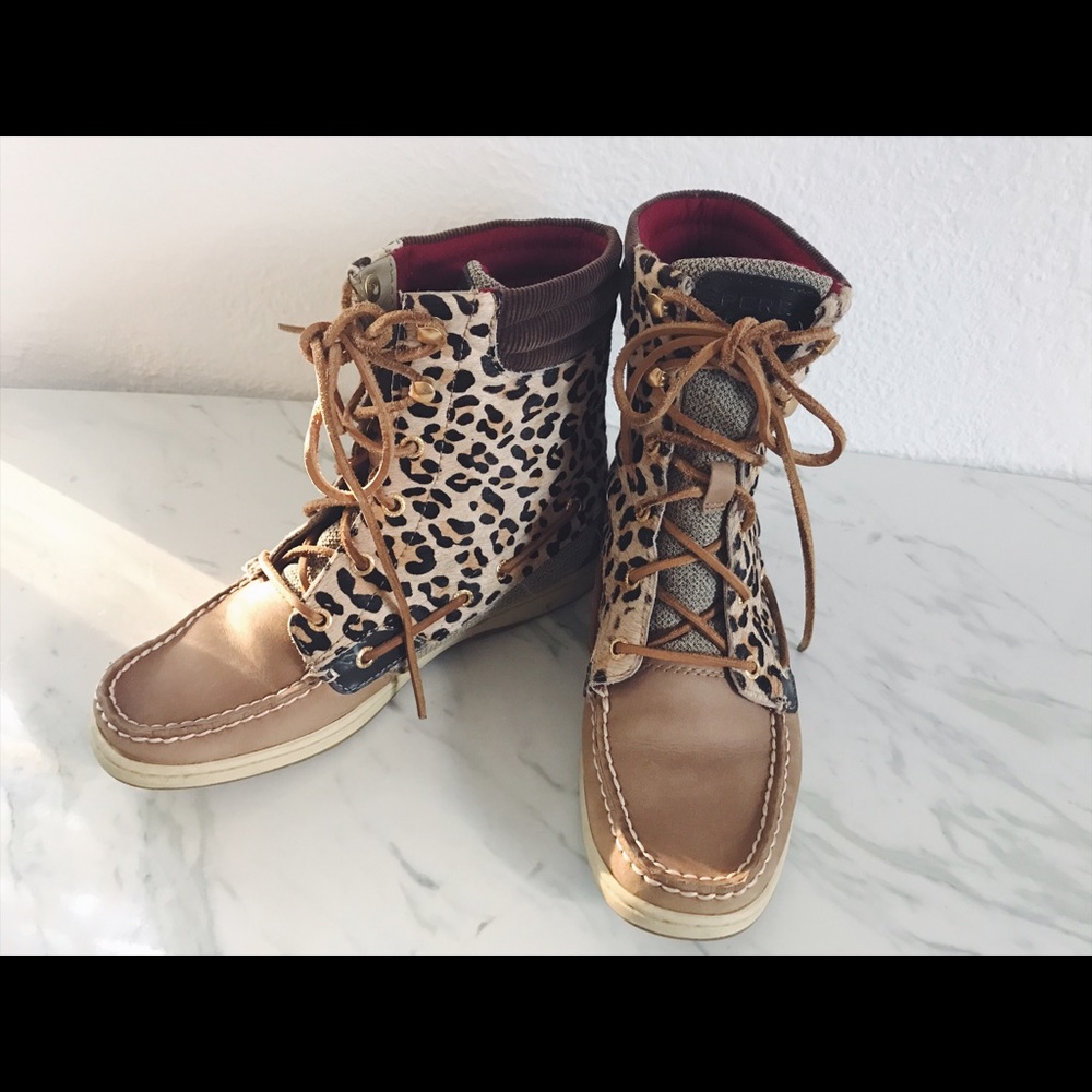 ✨SOLD✨ Leopard Sperry Hikerfish Boots