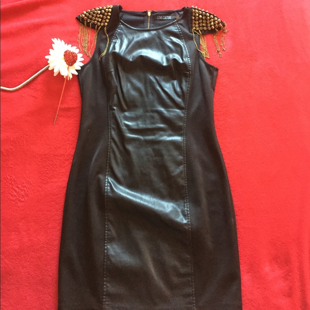 Styling black dress
