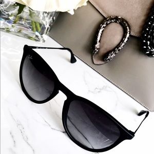 Ray-Ban (Matte Black) Sunglasses 😎