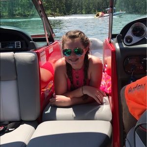 Meet your Posher, Kenzie