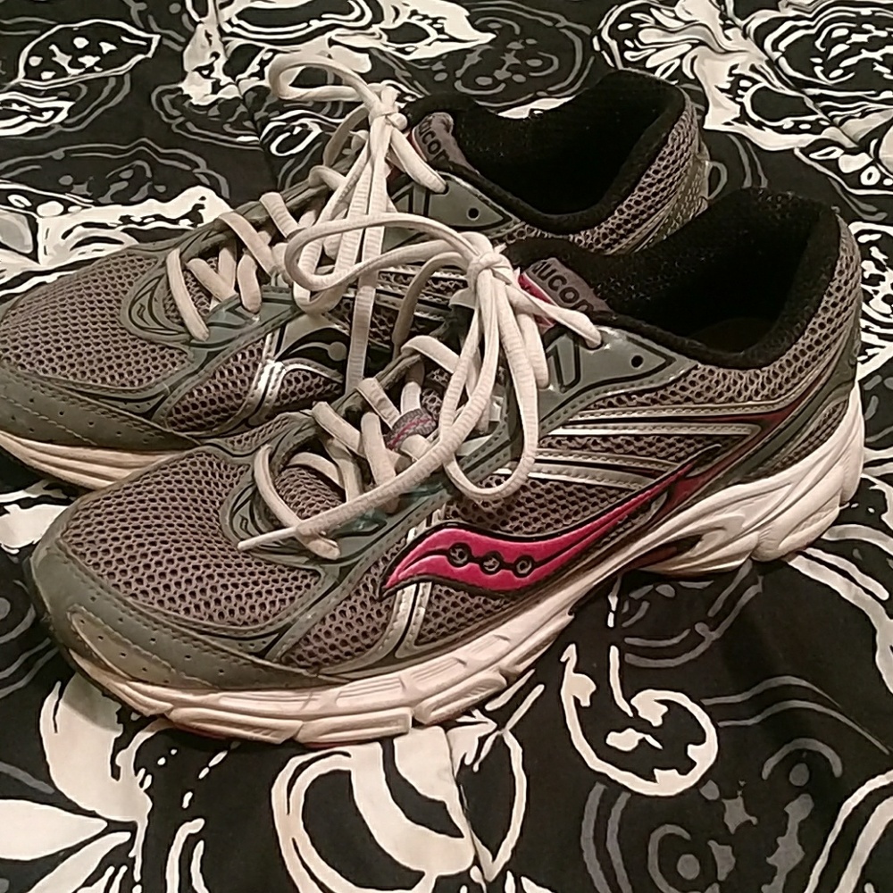 Saucony Tennis Shoes