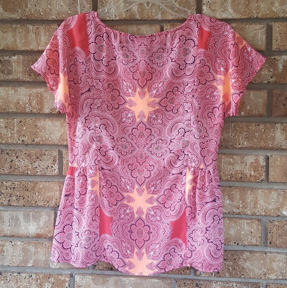 Cute Patterned Shirt - Picture 2 of 2