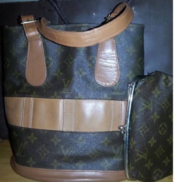 LOUIS VUITTON Marais Prototype Bucket Pm Bag - Picture 2 of 8