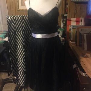 WTOO by Watters & Watters gorgeous dress. Sz 8