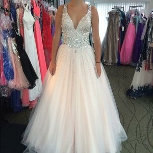 Prom/Quince/ball gown dress