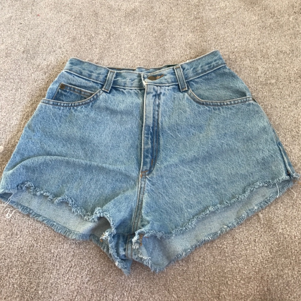 Light wash high waisted shorts
