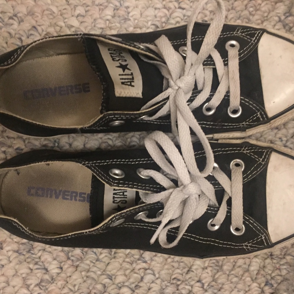 Black converse sneakers
