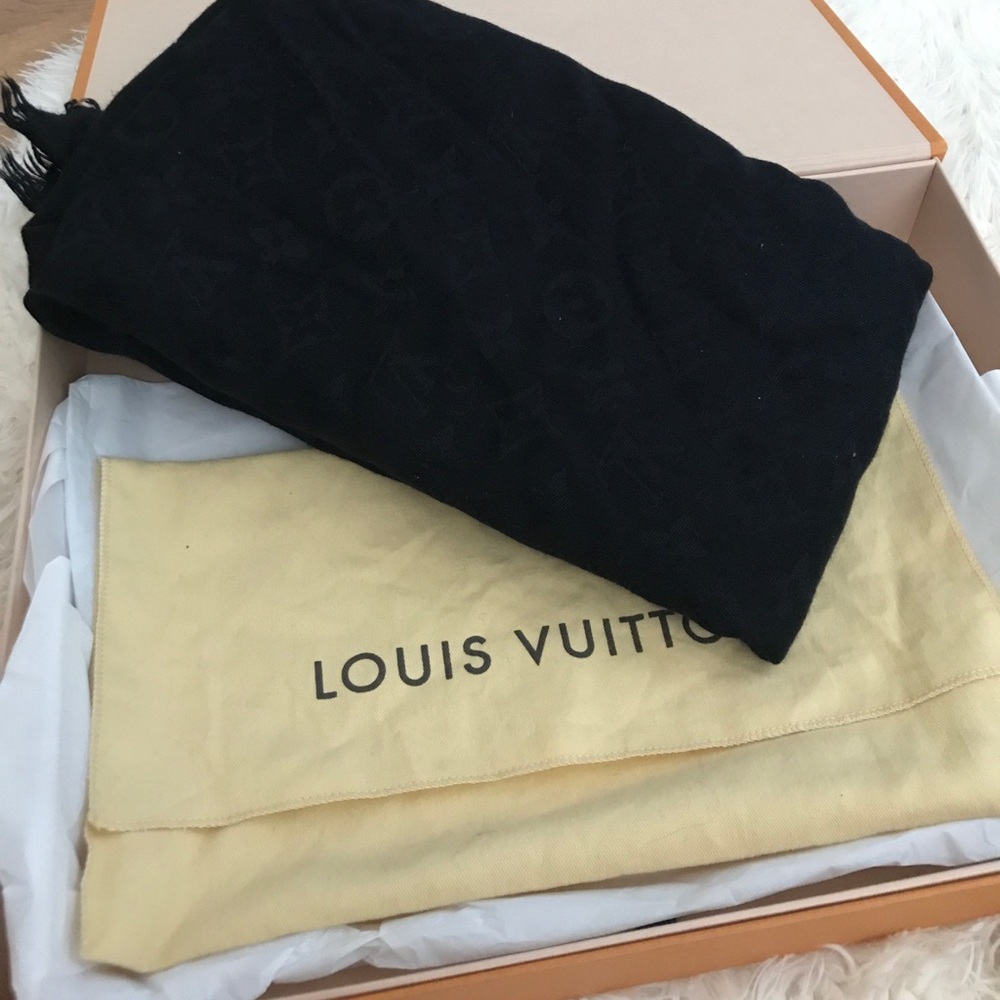 SOLD - Louis Vuitton Blanket Scarf