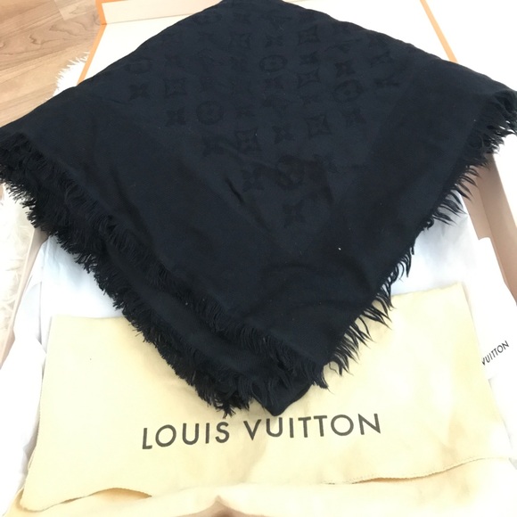 SOLD - Louis Vuitton Blanket Scarf - Picture 2 of 3