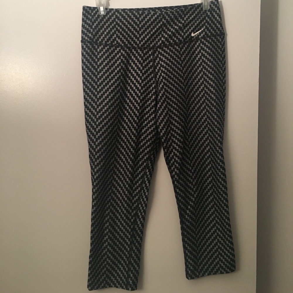 Nike Dri Fit Capri-like new!