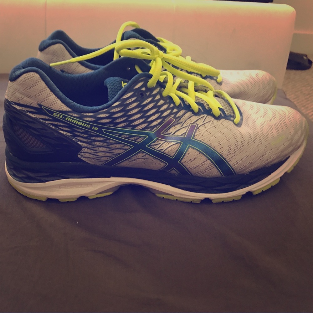 Asics Nimbus 18 running shoes - sz10
