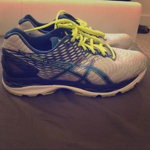 Asics Nimbus 18 running shoes - sz10