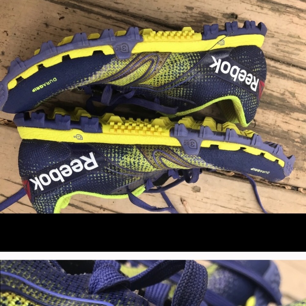 Size 7 Reebok obstacle shoes