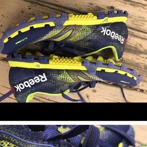 Size 7 Reebok obstacle shoes