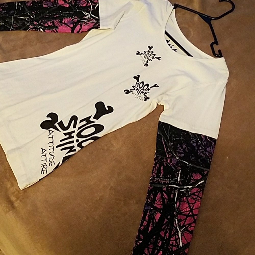 Realtree style M long sleeve