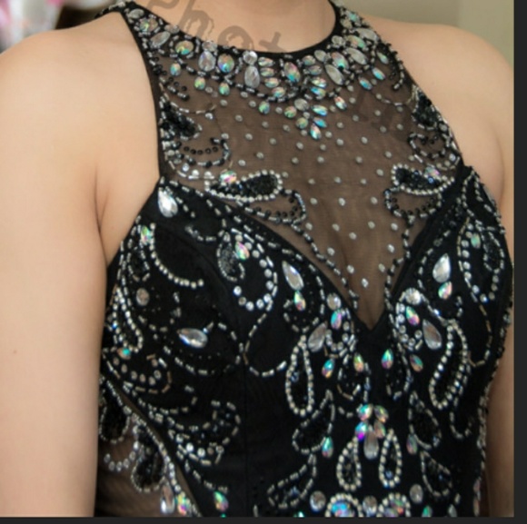 Dress - Picture 3 of 4