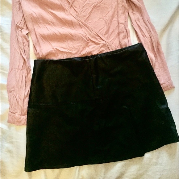 Coral Blouse - Picture 4 of 4