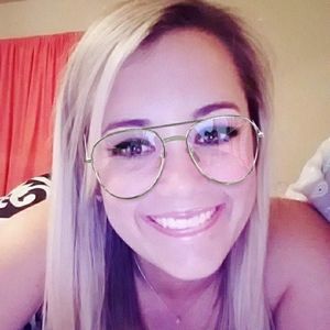 Meet your Posher, Devin