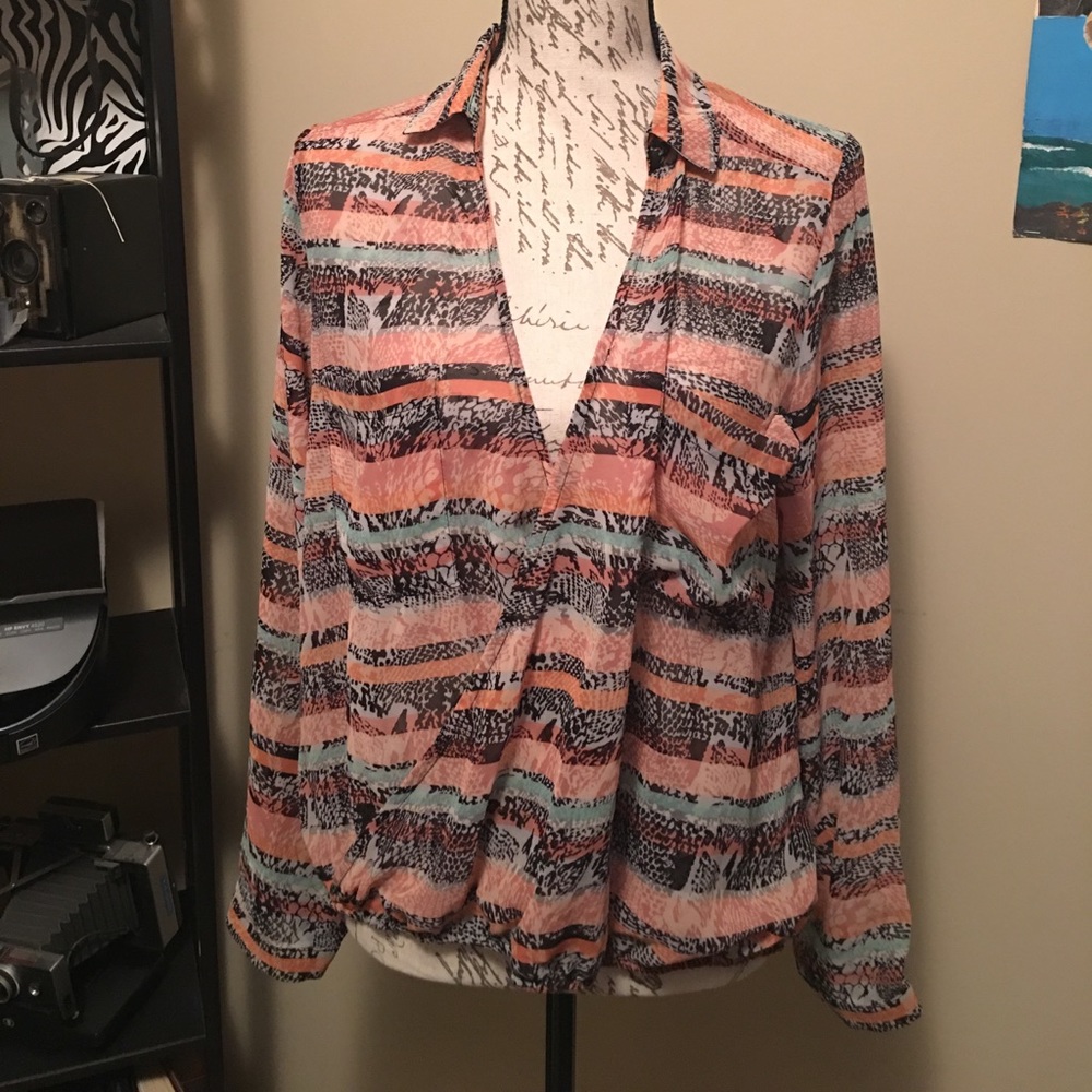 Woman's long sleeve top