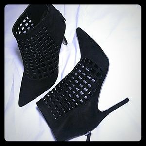 Aldo Black Heels Booties Perforated 8.5
