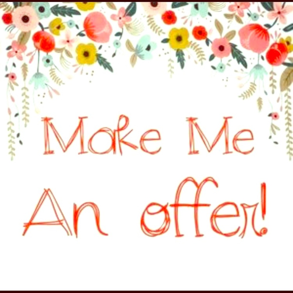 MAKE ME AN OFFER😊😊😊