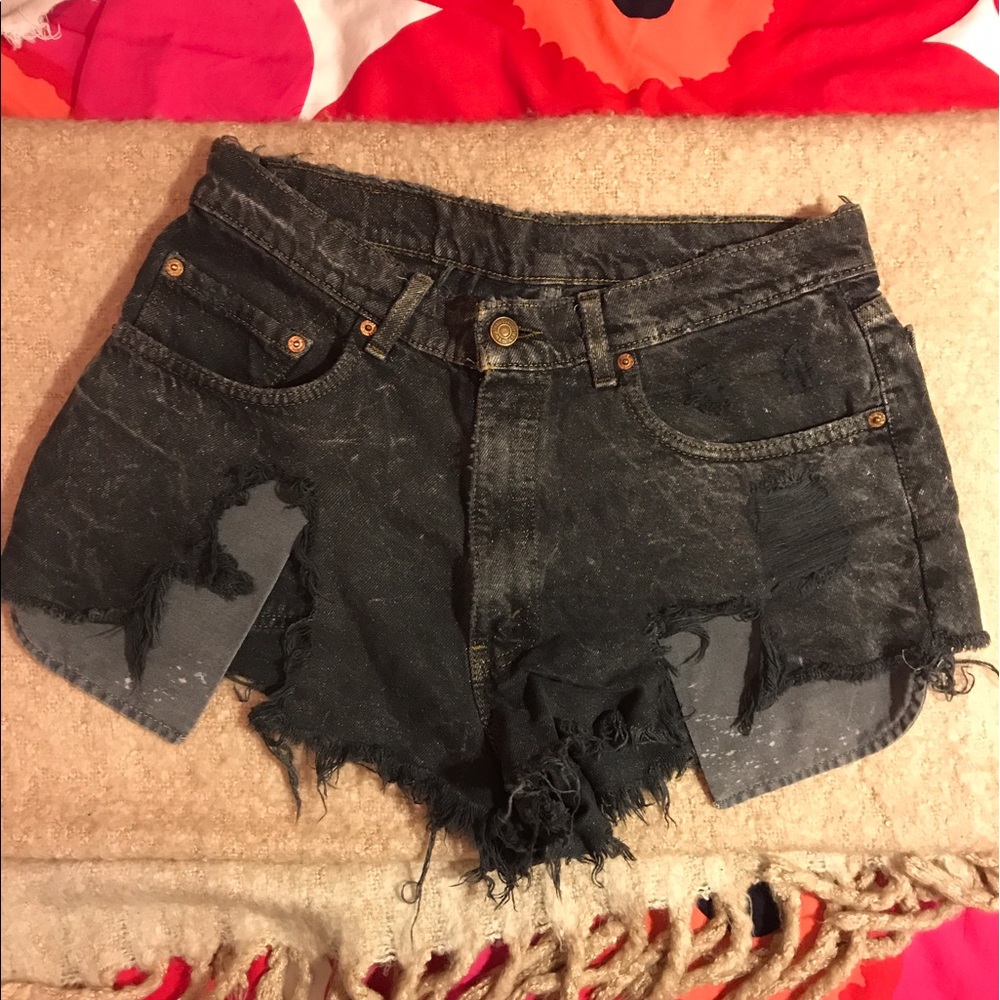 Black Levis Jean Shorts
