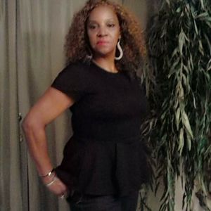 Meet your Posher, Sharon