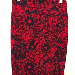 Lularoe Cassie butterfly floral size S