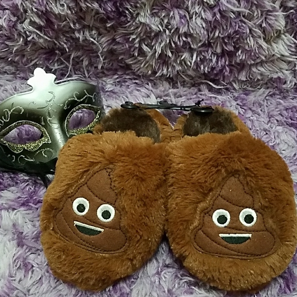 Brown kids slippers