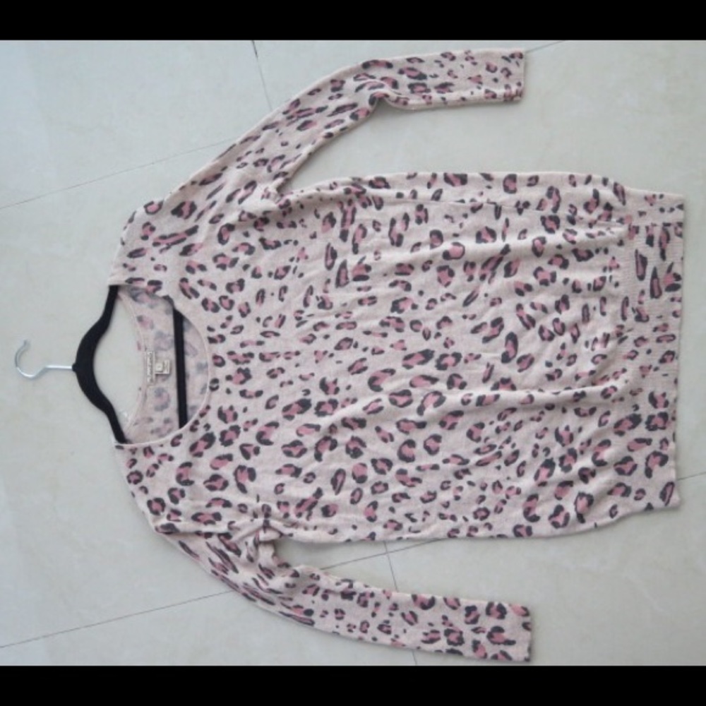 Oversized boyfriend leopard print sweater