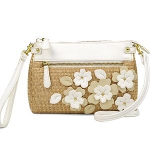 NWT Convertible Crossbody Wristlet 🌼🌸🌺