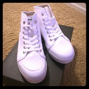 Spring Court B2 Canvas Lace up Shoes