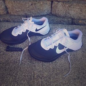 Nike"Flywire" training/athletic shoes