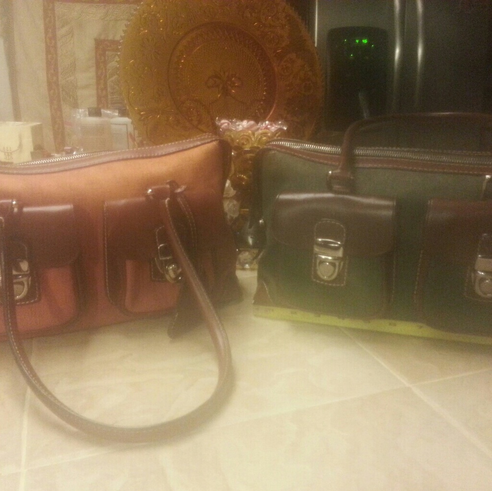 Vintage Dooney Bourke Signature Twins