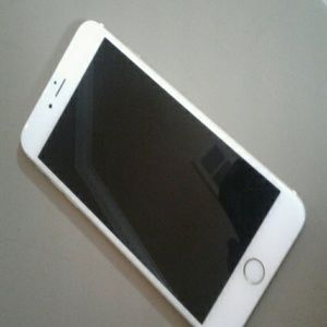 IPhone 6+ gold 16gb used