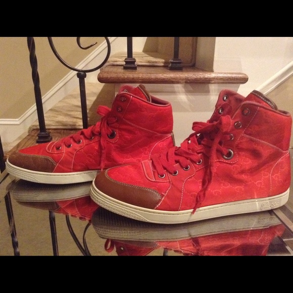 Used, men\'s Gucci sneakers.