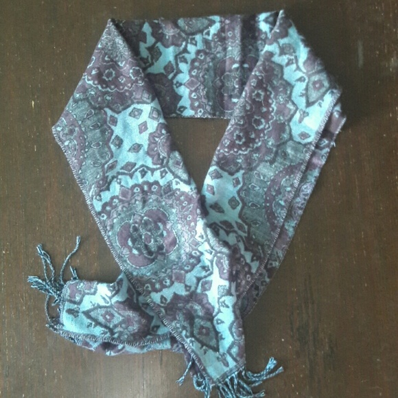Scarf - Picture 4 of 4