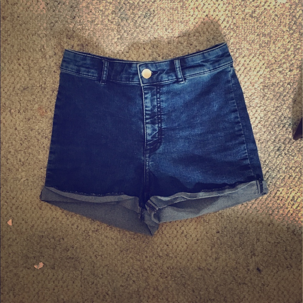High Waisted H&M dark wash jeggings!