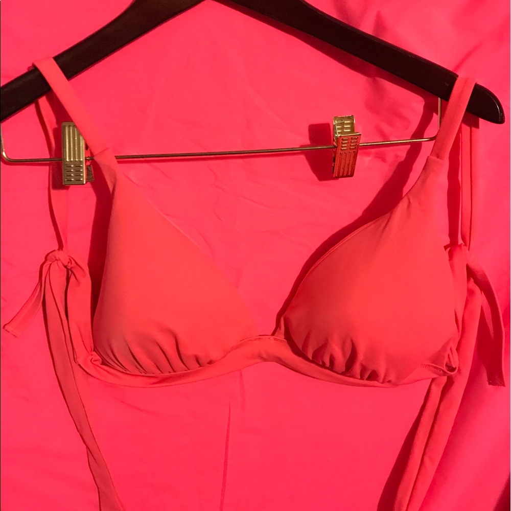 Victoria's Secret bikini size Large top only