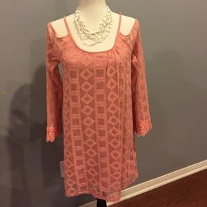 Lace off the should dress