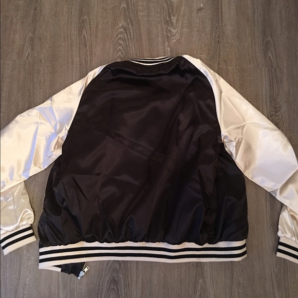 🎉HP🎉Ivory & Black Bomber Jacket Love Tree - Picture 5 of 6