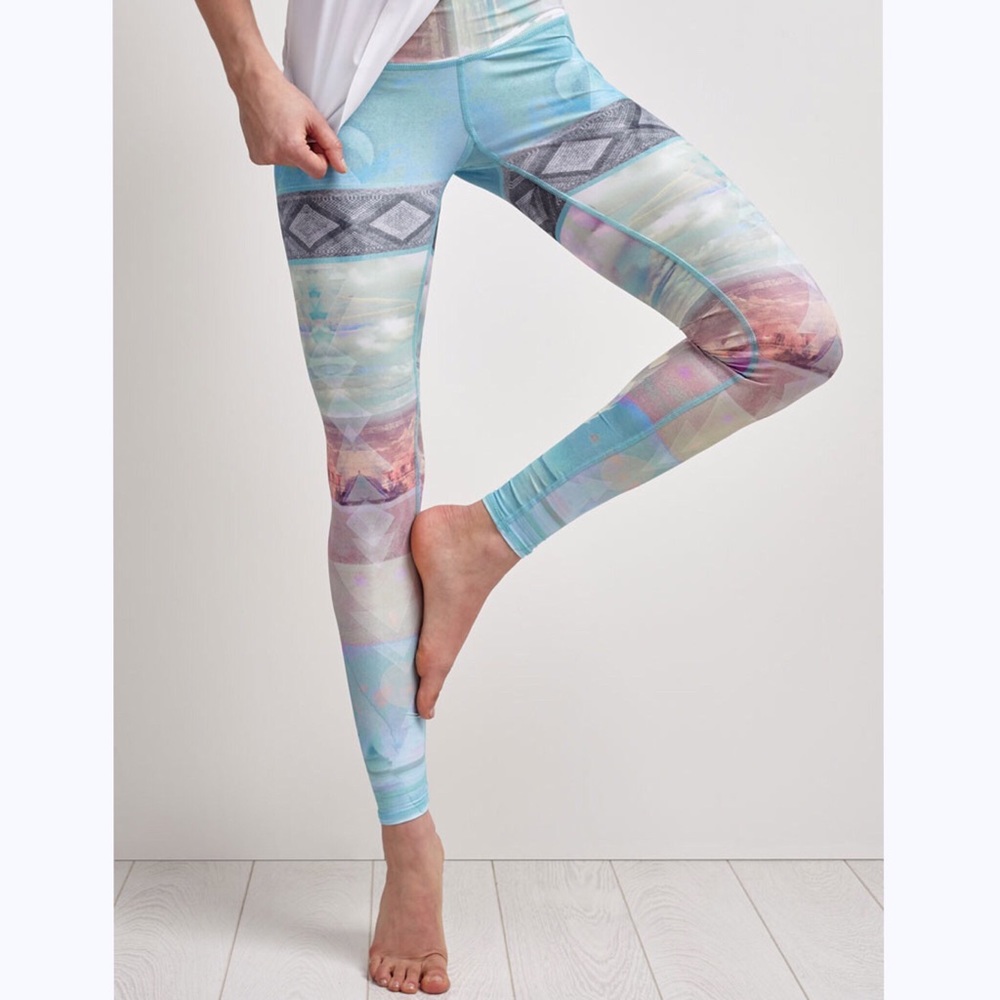 ⚡️ teeki tarot magic hot pants 💎