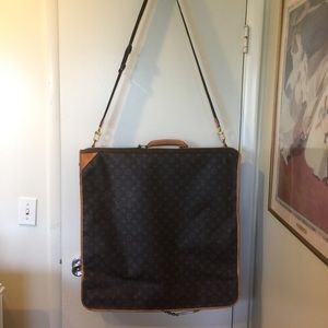 Louie Vuitton hanging garment luggage