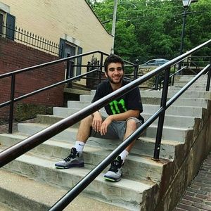 Meet your Posher, Michael