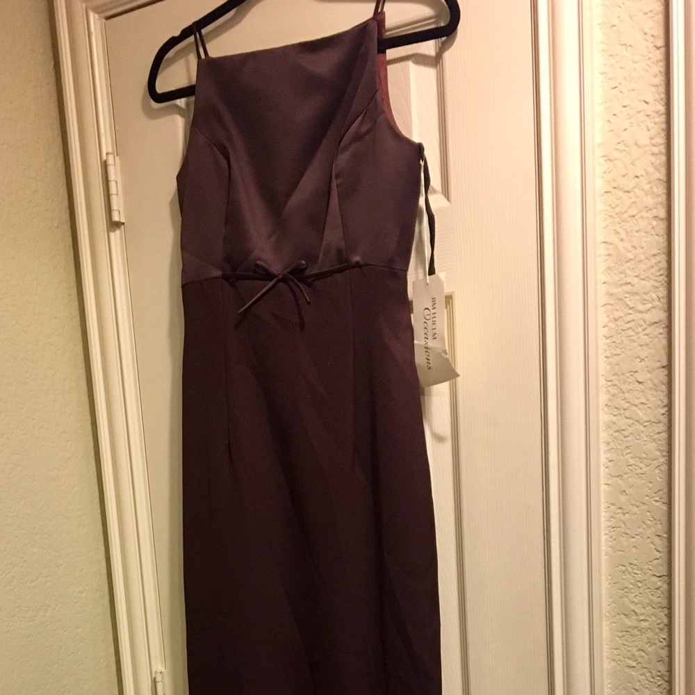 New with tag formal dress, chocolate brown size 6.
