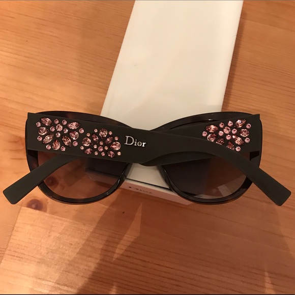 Dior Sunglasses - Picture 2 of 5