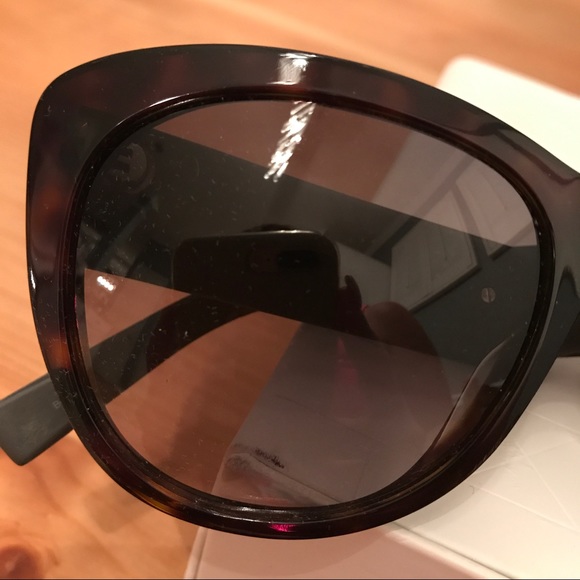 Dior Sunglasses - Picture 4 of 5