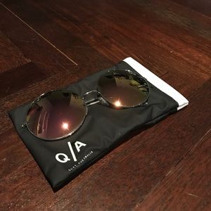 Quay Australia Round Sunglasses mirror reflection