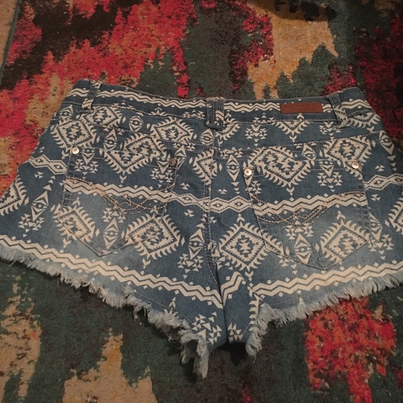 Shorts - Picture 2 of 2